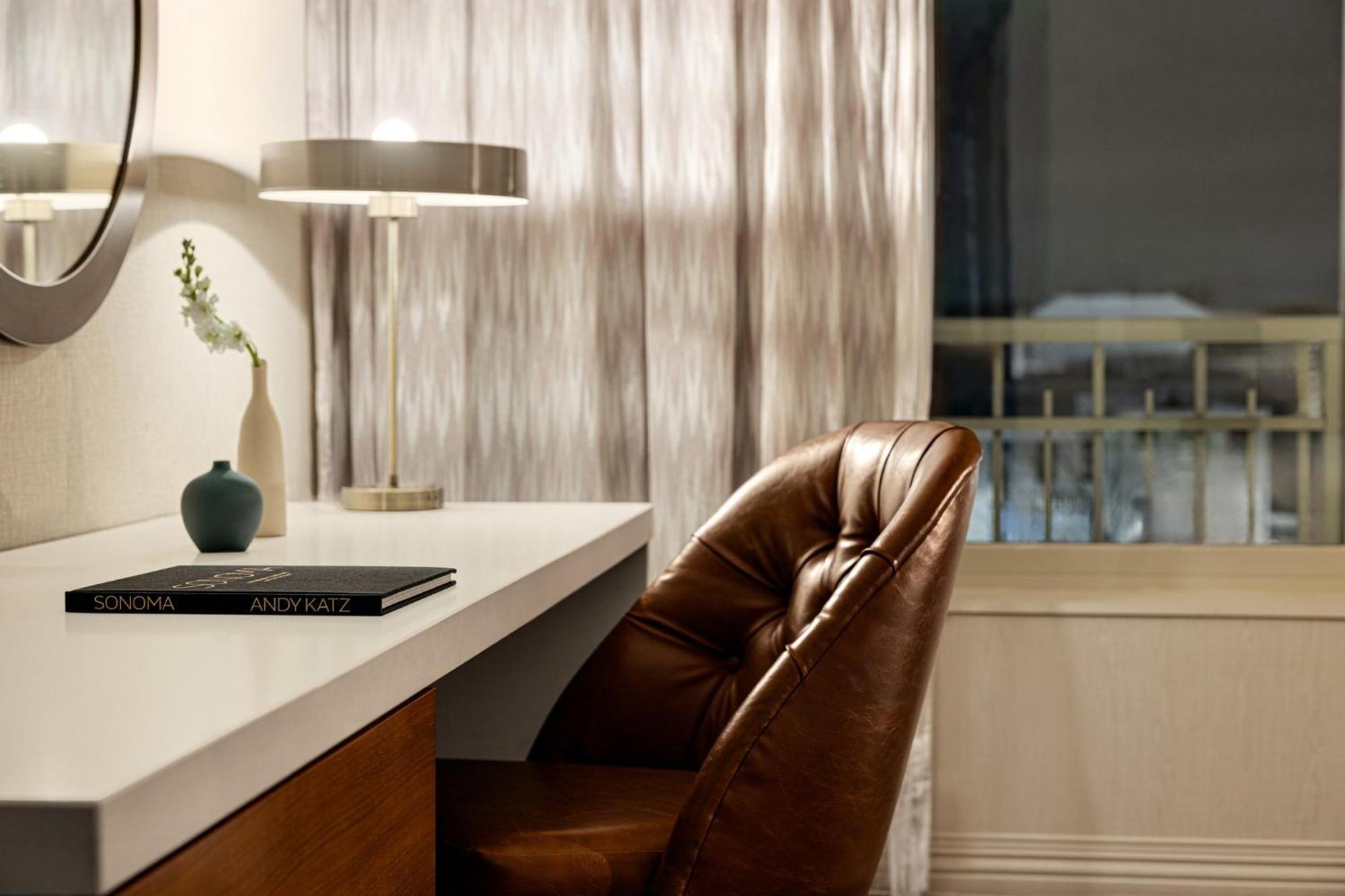 Hotel Indigo Naperville Riverwalk By Ihg מראה חיצוני תמונה