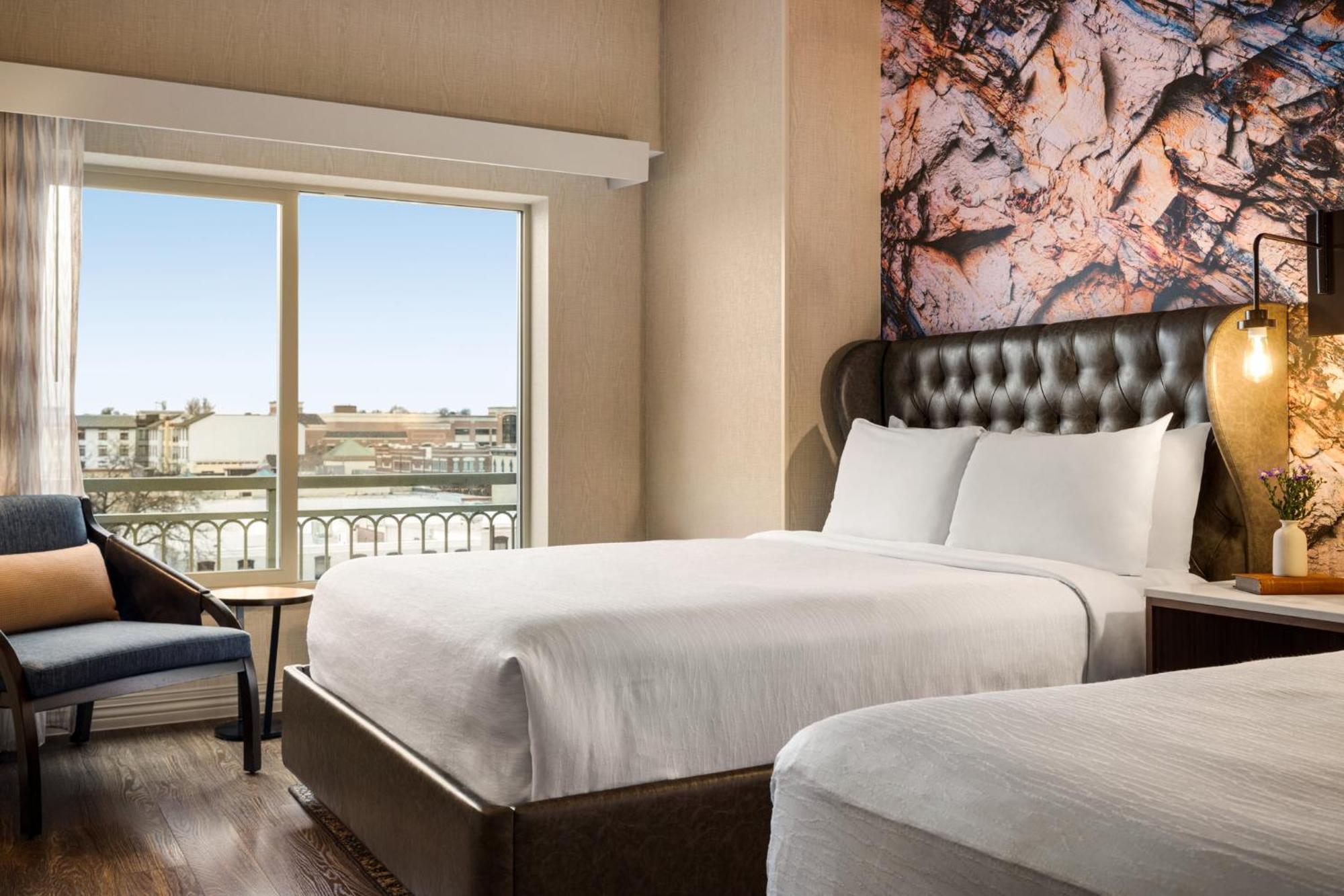 Hotel Indigo Naperville Riverwalk By Ihg מראה חיצוני תמונה