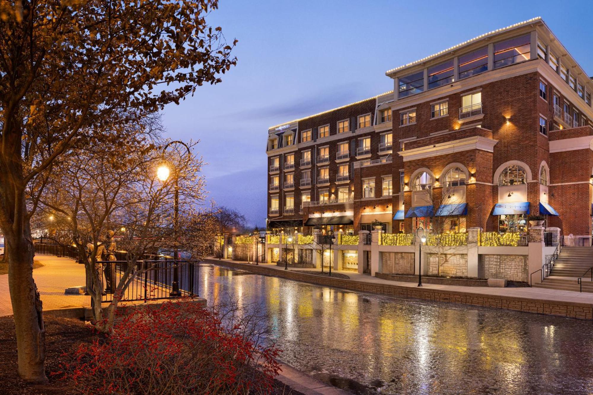 Hotel Indigo Naperville Riverwalk By Ihg מראה חיצוני תמונה